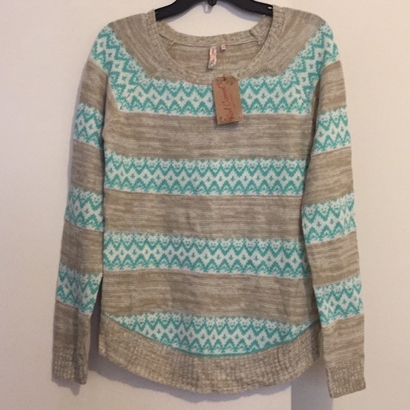 *NWT* Red Camel Sweater - Picture 1 of 5